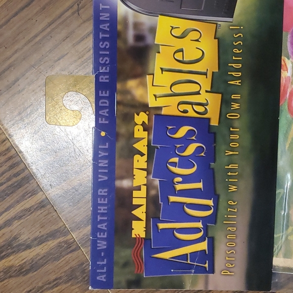 MAILWRAPS Addressable-Tulip Splendor-Spring-All-Weather Vinyl-Numbers-NEW - Picture 2 of 8